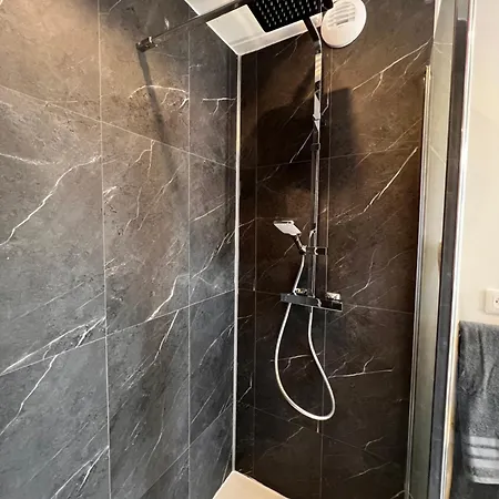 Richard Merrill, En Plein Centre, 4 Pers Apartamento Sainte-Mère-Église