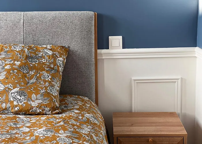 Richard Merrill, En Plein Centre, 4 Pers Lejlighed *